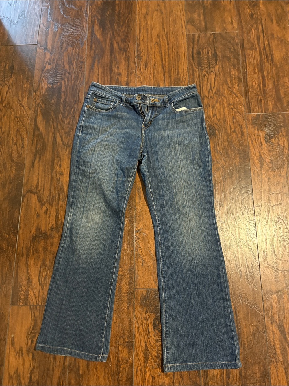 Levi’s boot cut size 6 medium
